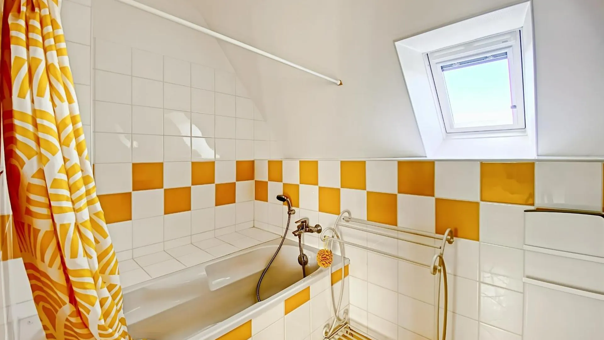 Gite Independant A Kervignac, 6 Couchages, Havre De Paix, Parking - Fr-1-349-229
